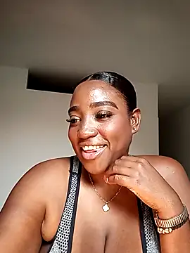 Snapshot of Perlasexyu1 chatting on 10/15/25, 01:55 Perlasexyu1 online show from 10/15/25, 01:55