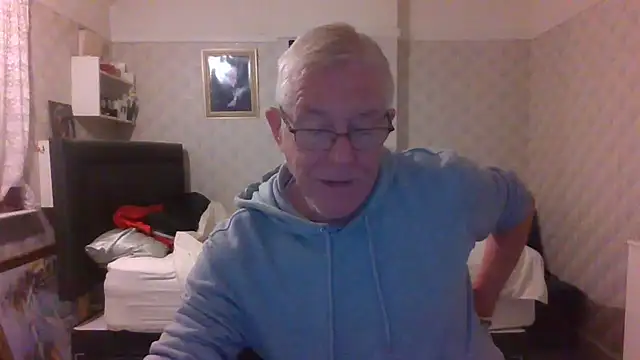 Snapshot of shaun63m chatting on 01/09/26, 12:46 shaun63m online show from 01/09/26, 12:46