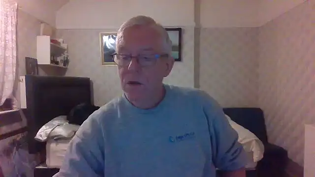 Snapshot of shaun63m chatting on 01/16/26, 12:14 shaun63m online show from 01/16/26, 12:14