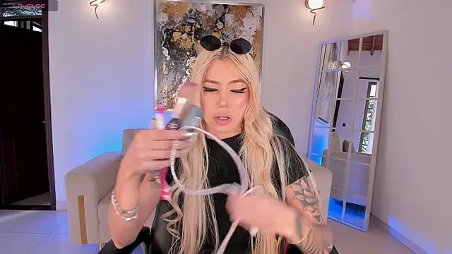 HannaConnor  online show from 03/29/26, 06:08