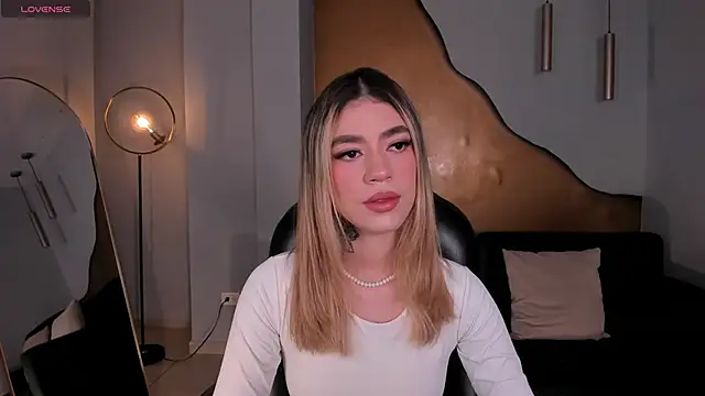 ViolettHansson online show from 02/07/26, 11:47