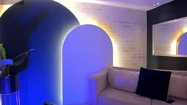 ViolettHansson online show from 04/09/26, 09:15