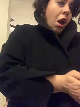 holyeroticss online show from 12/01/25, 08:52