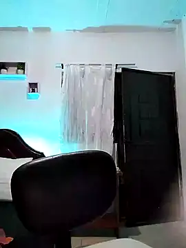 Snapshot of lunanataly chatting on 01/22/25, 03:40 lunanataly online show from 01/22/25, 03:40