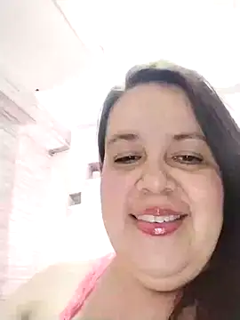 Snapshot of lunanataly chatting on 01/29/25, 08:04 lunanataly online show from 01/29/25, 08:04