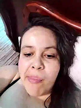 Snapshot of lunanataly chatting on 02/03/25, 12:36 lunanataly online show from 02/03/25, 12:36