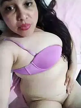 Snapshot of lunanataly chatting on 02/25/25, 02:47 lunanataly online show from 02/25/25, 02:47