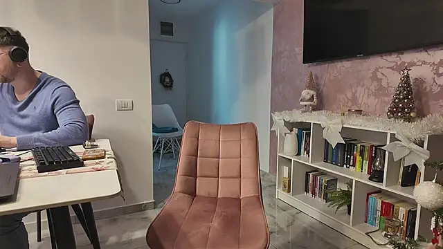 ValeriaGrey online show from 12/15/25, 12:20