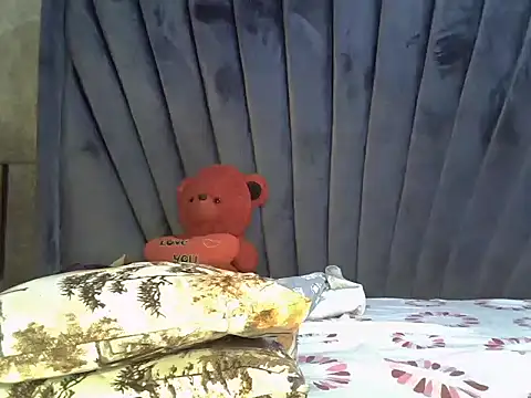 Pretty-sassy online show from 02/08/25, 12:06