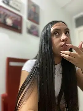 Snapshot of Salome_golvert chatting on 01/10/25, 10:46 Salome golvert online show from 01/10/25, 10:46
