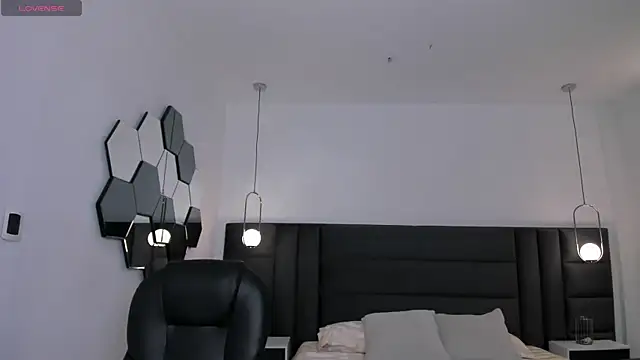 AnaisNin online show from 11/12/25, 04:13