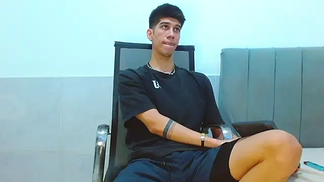 jhony-sex online show from 04/05/26, 11:46