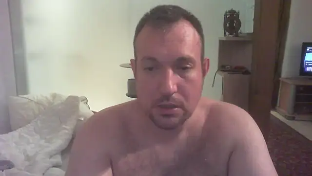 Snapshot of Mike_12hot chatting on 04/08/26, 07:47 Mike 12hot online show from 04/08/26, 07:47