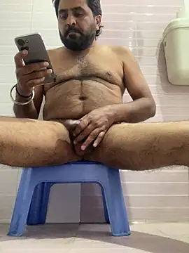 Snapshot of Daddy_inurhouse chatting on 04/15/26, 05:47 Daddy inurhouse online show from 04/15/26, 05:47