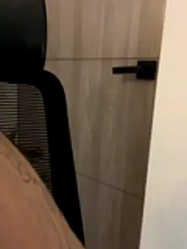 IrisBaker online show from 11/26/25, 09:27