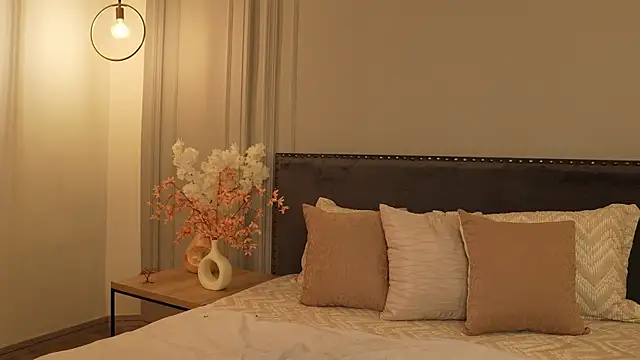 IrisBaker online show from 03/25/26, 12:16