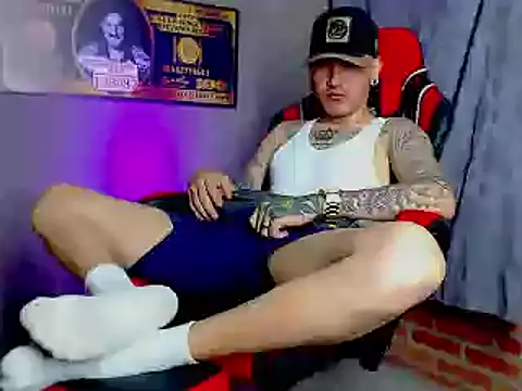 Snapshot of smoker445 chatting on 02/07/25, 09:26 smoker445 online show from 02/07/25, 09:26