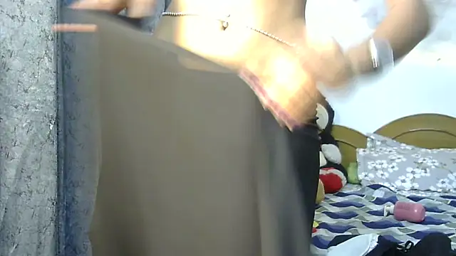 lola-   online show from 02/06/26, 04:21