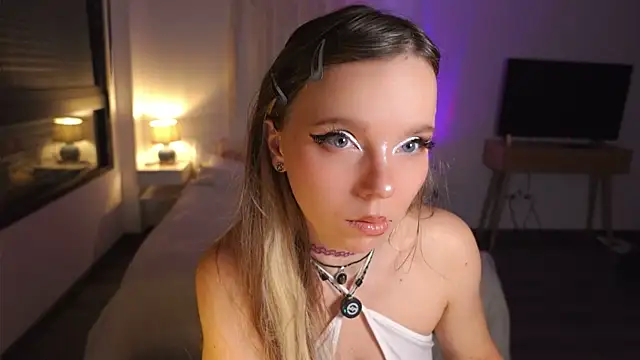 Snapshot of Ayra_Lust chatting on 06/04/26, 09:10 Ayra Lust online show from 06/04/26, 09:10