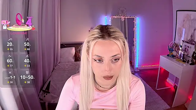 LoryWood online show from 11/27/25, 03:58