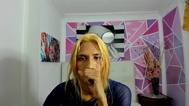 Brisahott online show from 01/20/25, 01:53