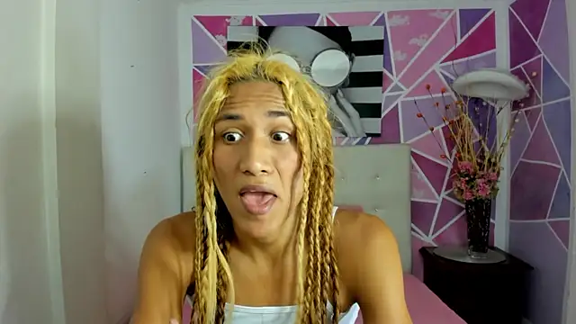 Brisahott online show from 01/31/25, 02:17