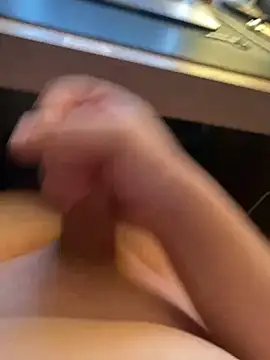 bigschlong290 online show from 02/11/25, 04:02