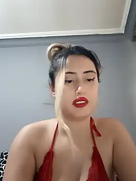 Snapshot of afrodizyak chatting on 02/13/25, 11:17 afrodizyak online show from 02/13/25, 11:17