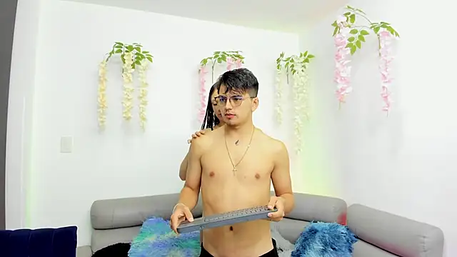 Snapshot of UNIVERSAL_SEXX_ chatting on 10/01/25, 05:46 UNIVERSAL SEXX online show from 10/01/25, 05:46