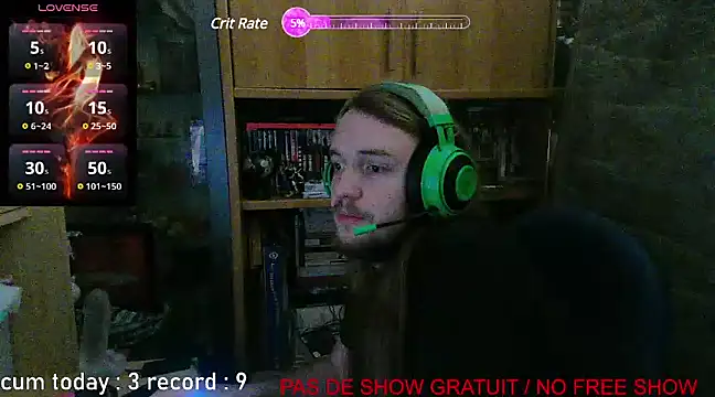 nicolasdumand21 online show from 12/12/24, 09:48