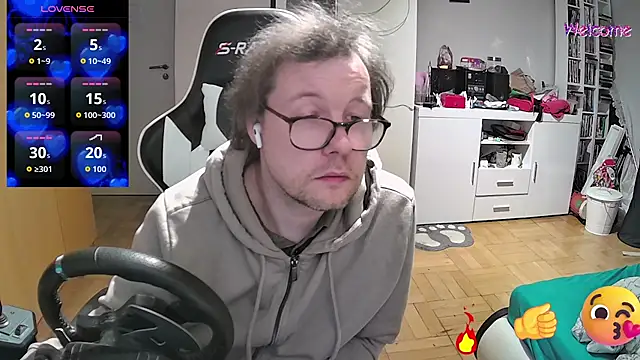 larsgessner30 online show from 12/13/25, 09:31