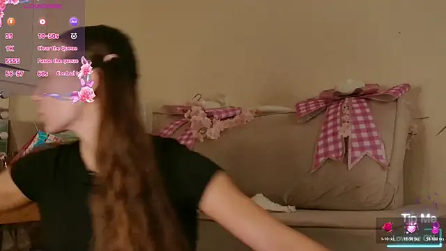 Milky flexy cat online show from 04/20/26, 02:42