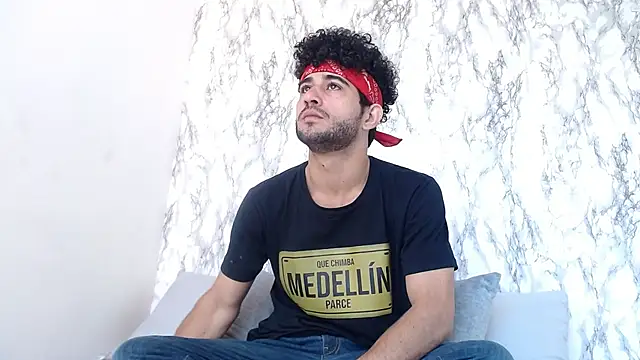 Moon and aaron online show from 02/17/26, 01:40