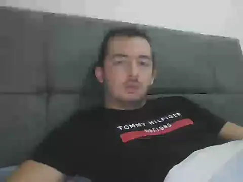 laynufff online show from 10/19/25, 03:01