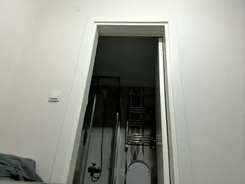 laynufff online show from 01/15/26, 08:01