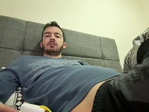 laynufff online show from 04/18/26, 05:33