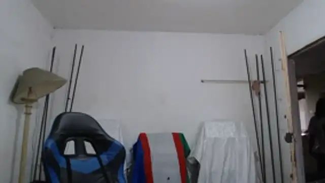 Snapshot of yohatinelly07 chatting on 11/12/25, 09:36 yohatinelly07 online show from 11/12/25, 09:36