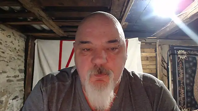 Newfiesausage1972 online show from 01/17/26, 09:58