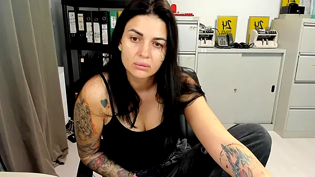 TiffanySweet online show from 11/21/25, 06:50