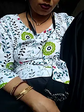 Snapshot of Simaran_bhabhi chatting on 06/09/26, 12:22 Simaran bhabhi online show from 06/09/26, 12:22