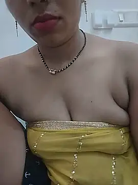 Snapshot of Simaran_bhabhi chatting on 06/19/26, 12:15 Simaran bhabhi online show from 06/19/26, 12:15