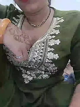 Snapshot of Simaran_bhabhi chatting on 07/14/26, 04:23 Simaran bhabhi online show from 07/14/26, 04:23