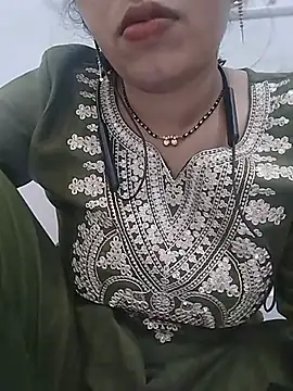 Snapshot of Simaran_bhabhi chatting on 07/15/26, 05:45 Simaran bhabhi online show from 07/15/26, 05:45