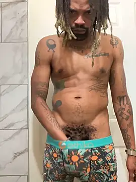 Snapshot of 1BeautyN1Beast chatting on 12/05/24, 06:21 1BeautyN1Beast online show from 12/05/24, 06:21