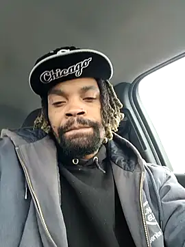 Snapshot of 1BeautyN1Beast chatting on 02/11/25, 05:40 1BeautyN1Beast online show from 02/11/25, 05:40