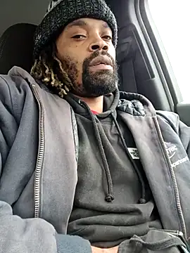 Snapshot of 1BeautyN1Beast chatting on 02/19/25, 09:03 1BeautyN1Beast online show from 02/19/25, 09:03