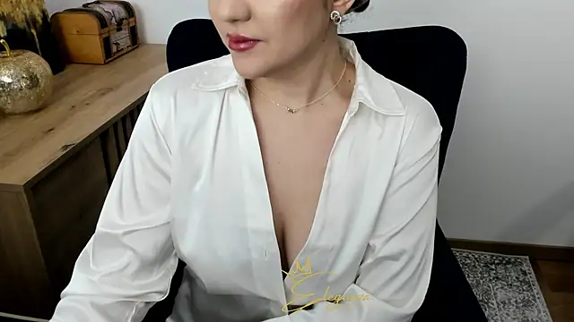 Snapshot of EnygmaVane chatting on 12/15/25, 05:12 EnygmaVane online show from 12/15/25, 05:12