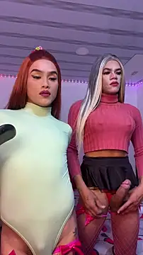 Snapshot of big_girl21cm chatting on 11/11/25, 01:55 big girl21cm online show from 11/11/25, 01:55