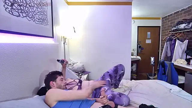 Snapshot of savageconfidence chatting on 10/29/25, 09:11 savageconfidence online show from 10/29/25, 09:11