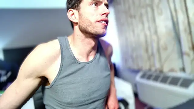 Snapshot of savageconfidence chatting on 11/19/25, 10:04 savageconfidence online show from 11/19/25, 10:04